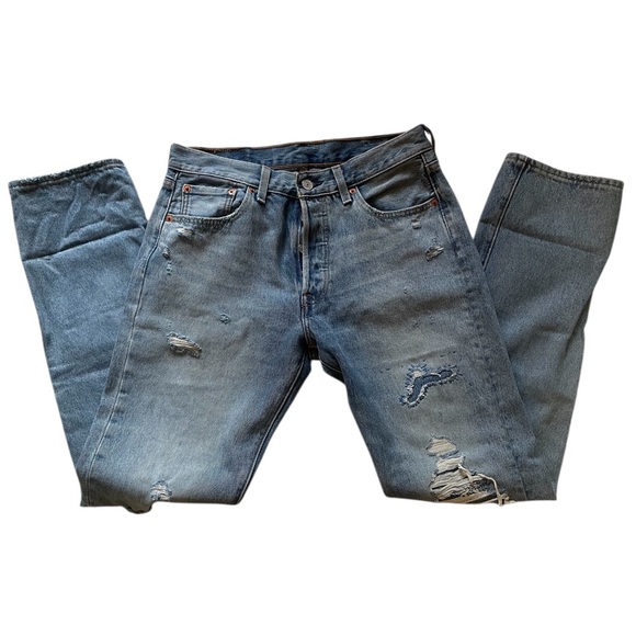 Authentic Levi’s 501 Light Blue Boyfriend Jeans, distressed look, W 30, L 32 - Picture 8 of 12